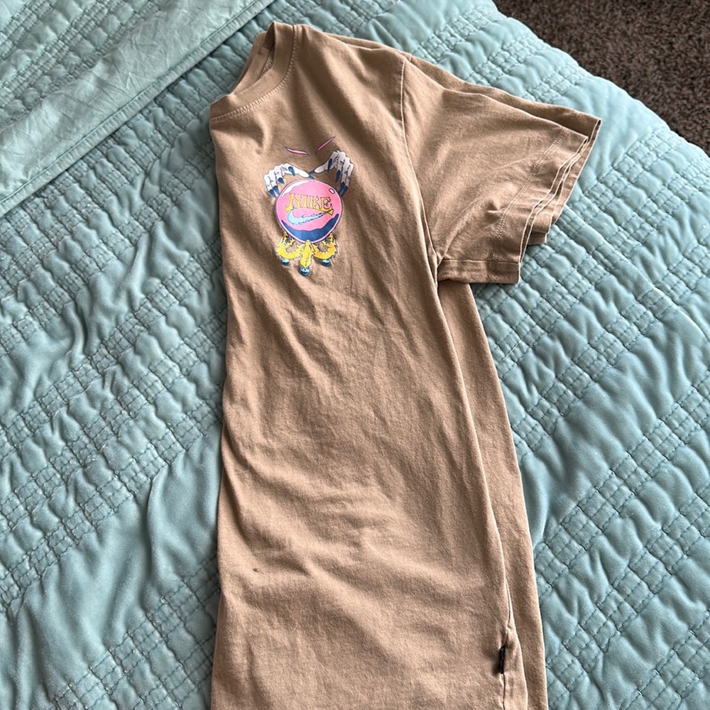 Nike tee size small